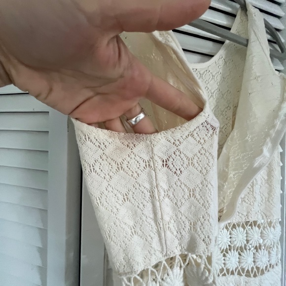 Free People Crochet & Lace “Fitted with Daisies” mini - Cream - Size 6 - Picture 10 of 10